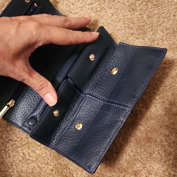 Tory Burch Leather Wallet with Gold Logo - Picture 3 of 11